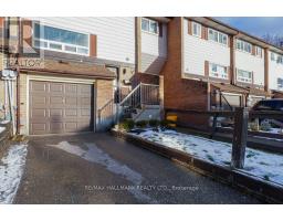 Living room - 40 321 Blackthorn Street, Oshawa, ON L1K1L3 Photo 2