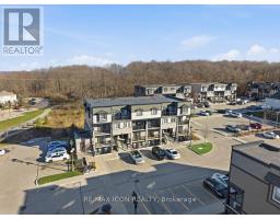 Bathroom - 21 D 1989 Ottawa Street S, Kitchener, ON N2E0G7 Photo 4