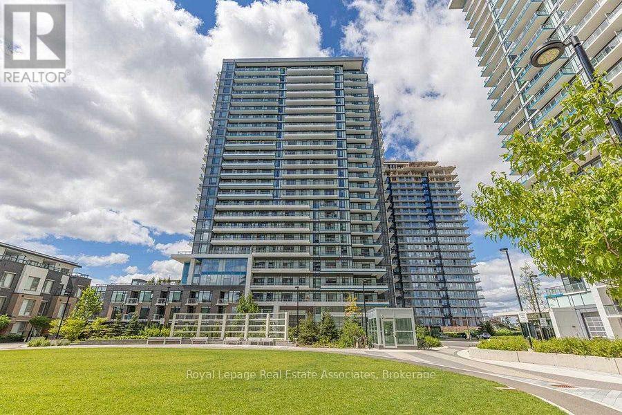 315 2560 Eglinton Avenue W