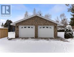 Kitchen - 1391 Great Northern Rd, Sault Ste Marie, ON P6B0C1 Photo 3