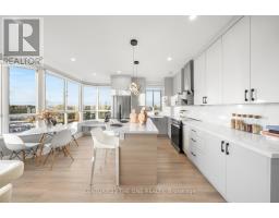 Primary Bedroom - Ph 03 33 Weldrick Road E, Richmond Hill, ON L4C8W4 Photo 4