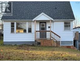 Living room - 3 George Street, Bedford, NS B4A2N9 Photo 2