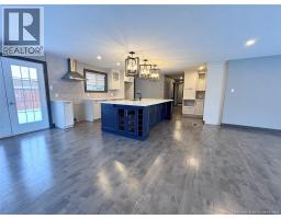 811 815 Victoria Street, Edmundston, NB E3V3T3 Photo 4