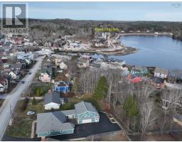 Living room - 45 Pleasant Street, Mahone Bay, NS B0J2E0 Photo 3