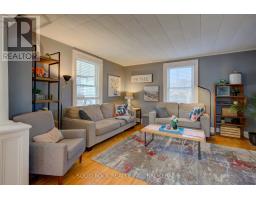 Kitchen - 204 King Street W, Gananoque, ON K7G2G6 Photo 5