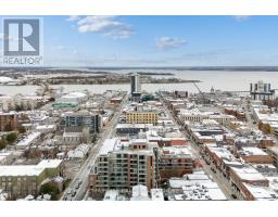 Primary Bedroom - 702 223 Princess Street, Kingston, ON K7L1B3 Photo 4