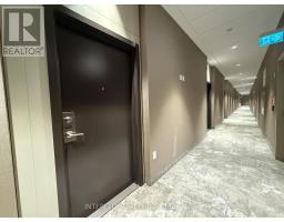 1608 60 Honeycrisp Crescent, Vaughan, ON L4K0N5 Photo 5