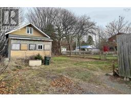 Dining nook - 9 Victor Avenue, Amherst, NS B4H2L3 Photo 4