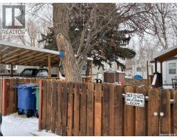 Living room - B 17 1455 9th Avenue Ne, Moose Jaw, SK S6J1C6 Photo 2