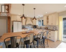 Living room - 159 South Baptiste Lake Road, Hastings Highlands, ON K0L1C0 Photo 4