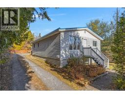 Primary Bedroom - 3657 Loch Lomond, Saint John, NB E2N1C1 Photo 2