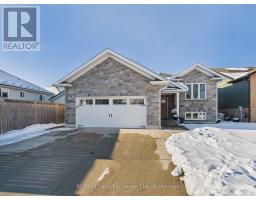 756 Reynolds Drive, Kincardine, ON N2Z3B6 Photo 2