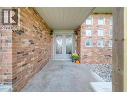 Bedroom - 7744 Saint Philippes Line, Grande Pointe, ON N0P1S0 Photo 5