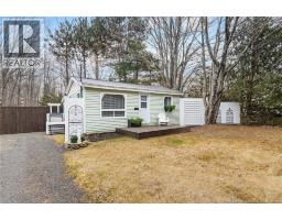 Living room - 132 Post Road, Minto, NB E4B3A1 Photo 2