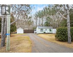 Bath (# pieces 1-6) - 132 Post Road, Minto, NB E4B3A1 Photo 4