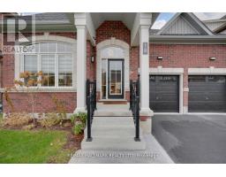 Bedroom 2 - 18 Mclean Avenue, Collingwood, ON L9Y3V2 Photo 4