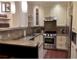 Bedroom - 8 675 Superior St, Victoria, BC V8V1V1 Photo 2