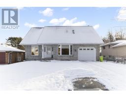 Dining room - 27 Golf Range Cres, Sault Ste Marie, ON P6A6A4 Photo 2