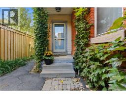 Sitting room - 30 Ontario Avenue, Hamilton, ON L8N2X2 Photo 5