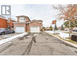 Kitchen - 100 Alaskan Summit Court W, Brampton, ON L6R1N9 Photo 3
