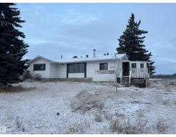 Den - 23107 Twp Road 564, Rural Sturgeon County, AB T0A1N0 Photo 4