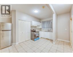 3095 Cardinal Crescent, Coquitlam, BC V3E3C4 Photo 3