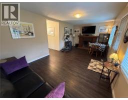 Living room - 308 Holly Ave, Nanaimo, BC V9S3M2 Photo 2