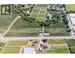 Kitchen - 7337 Highway 97, Oliver, BC V0H1T5 Photo 2