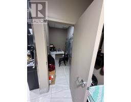 303 325 Maxbecker Drive, Waterloo, ON N2E4H5 Photo 5