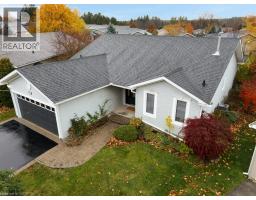 Full bathroom - 142 Gracehill Crescent, Freelton, ON L8B1A5 Photo 4