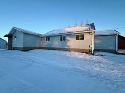 214 Lucy Avenue, Reston, MB R0M1X0 Photo 2