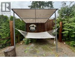 962 Cemetery Road, Gibsons, BC V0N1V7 Photo 4