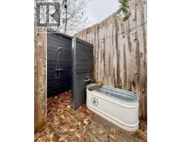 962 Cemetery Road, Gibsons, BC V0N1V7 Photo 3