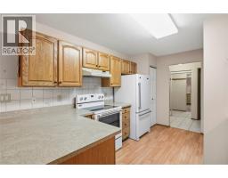 Bedroom - 262 Kinney Avenue Unit 102, Penticton, BC V2A3N9 Photo 3