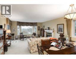 Bathroom - 5 1356 Slater St, Saanich, BC V8X2P9 Photo 4