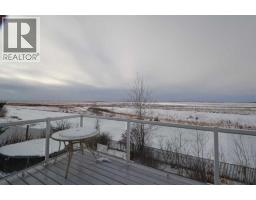 Kitchen - 660 1 Avenue, Irricana, AB T0M1B0 Photo 2
