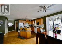 Den - 660 1 Avenue, Irricana, AB T0M1B0 Photo 4