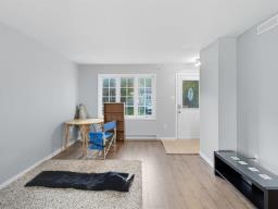 Living room - 303 Rue Du Grand Ruisseau, Gatineau, QC J8R0E5 Photo 5