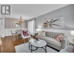 Dining room - 41 Ross Patrick Crescent, Newmarket, ON L3X3G9 Photo 5