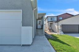 Kitchen - 804 Mclean Avenue, Selkirk, MB R1A4N7 Photo 3