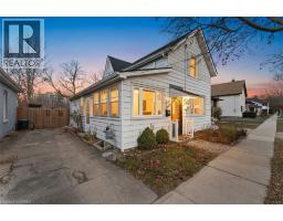 Bedroom - 68 Oak Street, Brantford, ON N3T2B1 Photo 2