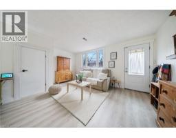 4pc Bathroom - 68 Oak Street, Brantford, ON N3T2B1 Photo 5