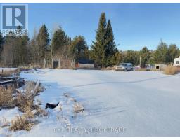 Bedroom - 243 Hwy 28 Highway, Addington Highlands, ON K0H1L0 Photo 5