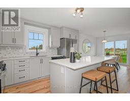 Bedroom 2 - 254 Peacock Drive, Russell, ON K4R0A1 Photo 5