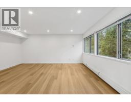 879 Westview Crescent, North Vancouver, BC V7N2L5 Photo 4