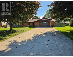 Primary Bedroom - 55 Penetangore Row S, Huronkinloss, ON N2Z2L8 Photo 4