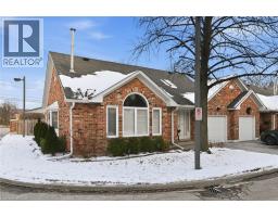 3pc Bathroom - 2230 Walkers Line Unit 1, Burlington, ON L7M3Y8 Photo 3