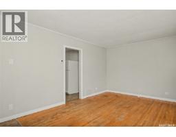 Kitchen - 20 Elizabeth Crescent, Regina, SK S4T5V9 Photo 2