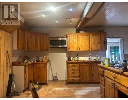 Kitchen - 979 Lea Street, Pembroke, ON K8A6H9 Photo 2