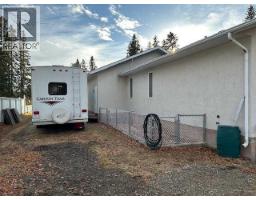 Kitchen - 6336 15 Avenue S, Edson, AB T7E1S3 Photo 4